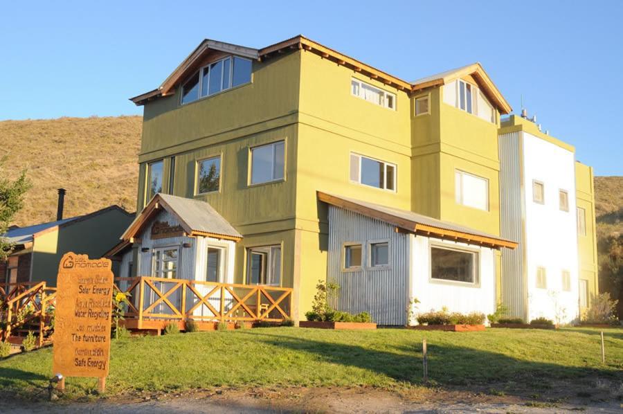 Del Nomade Hosteria Ecologica Пуерто-Пірамідес Екстер'єр фото